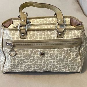 Coach Bags - Gray and white leather signature Coach bag Coach Bags - Gray and white leather signature Coach bag